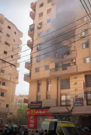 مصرع طالب بكلية الطب وإصابة والده وشقيقه في حريق شقة بكفر الشيخ