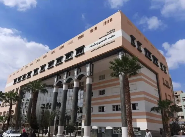 «المستشفيات التعليمية» تقود معركة الوعي بصحة الصوت في مصر