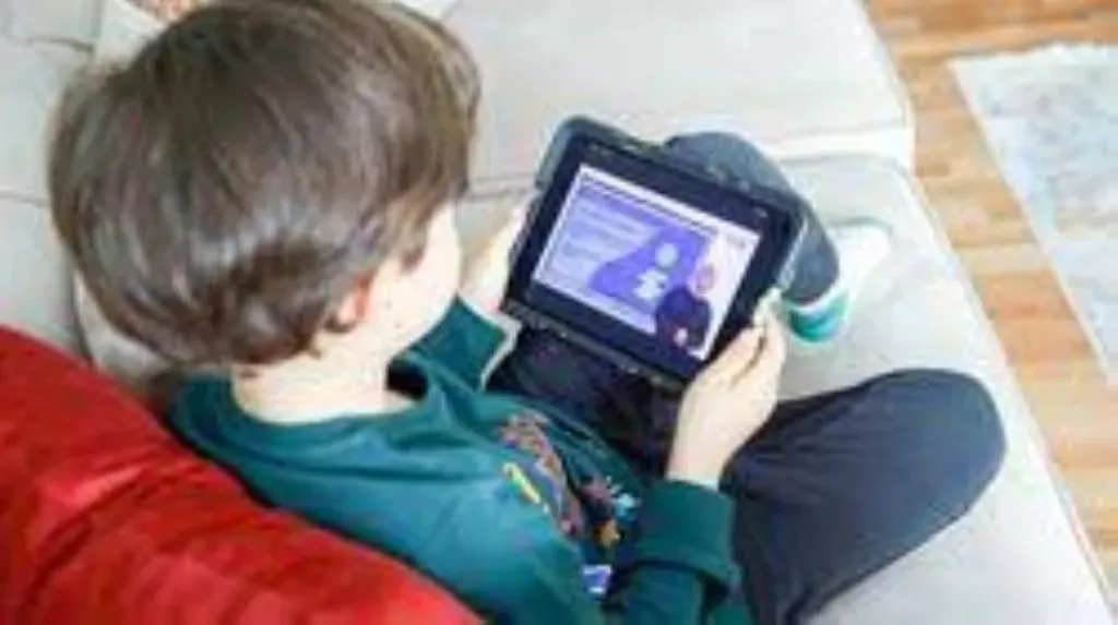 تفعيلها بكود خاص  ..شرائح المحمول المخصصة للأطفال تدخل الاختبارات النهائية تمهيداً لإطلاقها قريباً