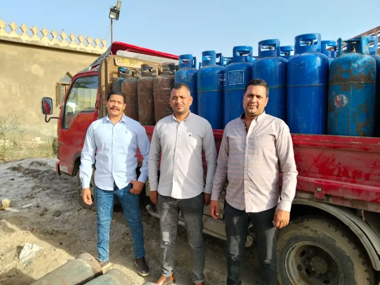 تموين الفيوم: ضبط 64 مخالفة تموينية متنوعة.. ومصادرة كميات من السلع غير الصالحة والتلاعب في الوقود والسلع المدعمة