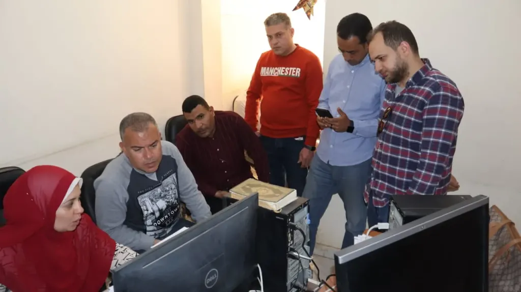 رئيس مياه الفيوم يبحث حلولاً عاجلة لشكاوى ضعف المياه بسنورس