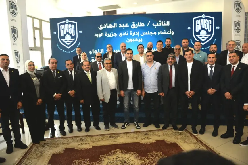 محافظ الدقهلية ووزير الشباب والرياضة يتفقدان منشآت نادي جزيرة الورد الرياضي