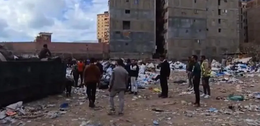 شرطة البيئة بالتعاون مع نهضة مصر  بالإسكندرية تشن حملة ضد النابشين