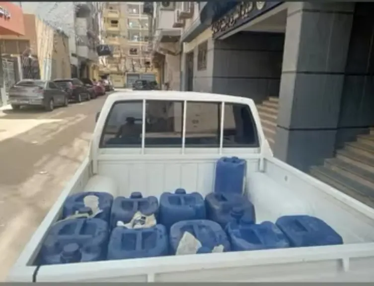 ”بغرض التربح الغير مشروع”.. مصادرة 200 لتر سولار مدعم قبل تهريبه وبيعه بالسوق السوداء بالإسكندرية