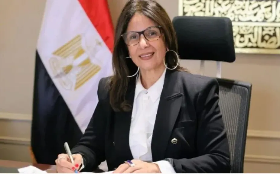 وزيرة الثقافة تُشكل لجانًا لضبط الأداء المالي والإداري بقطاعات الوزارة