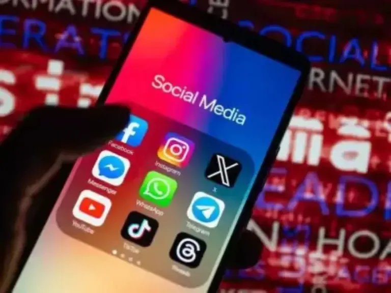 فيسبوك في الصدارة  ..43% من المصريين يستخدمون منصات التواصل الاجتماعي