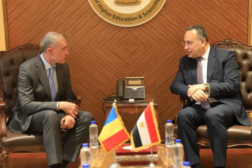 وزير التعليم العالي يبحث سبل تعزيز التعاون مع أمير رومانيا