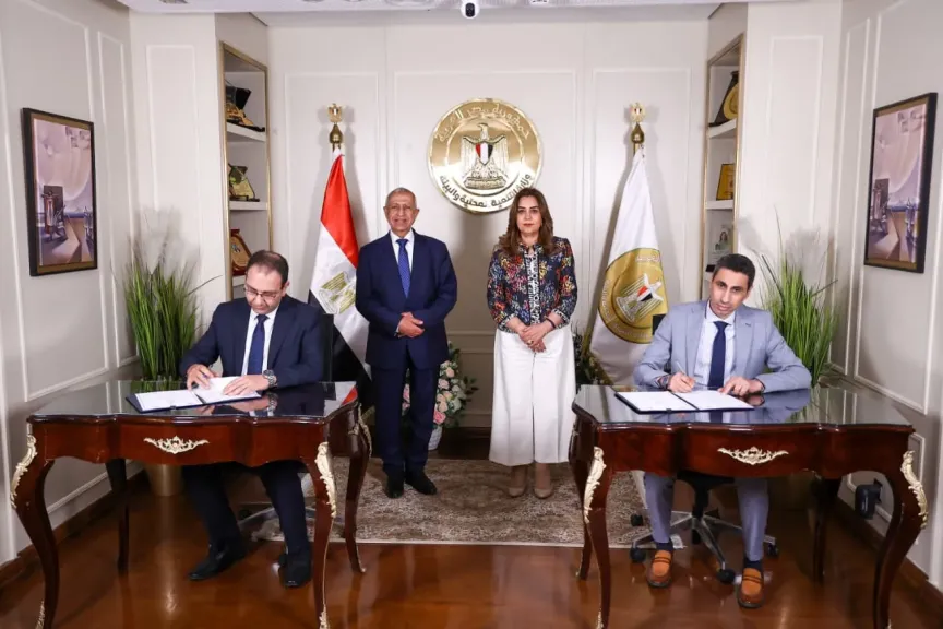 بكالوريوس ودبلومات متخصصة لتطوير كوادر المحليات في شراكة جديدة بين التنمية المحلية والأكاديمية العربية