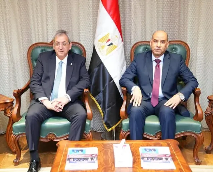 وزير العمل يبحث مع نظيره القبرصي تفعيل مذكرة تفاهم تنقل الأيدي العاملة