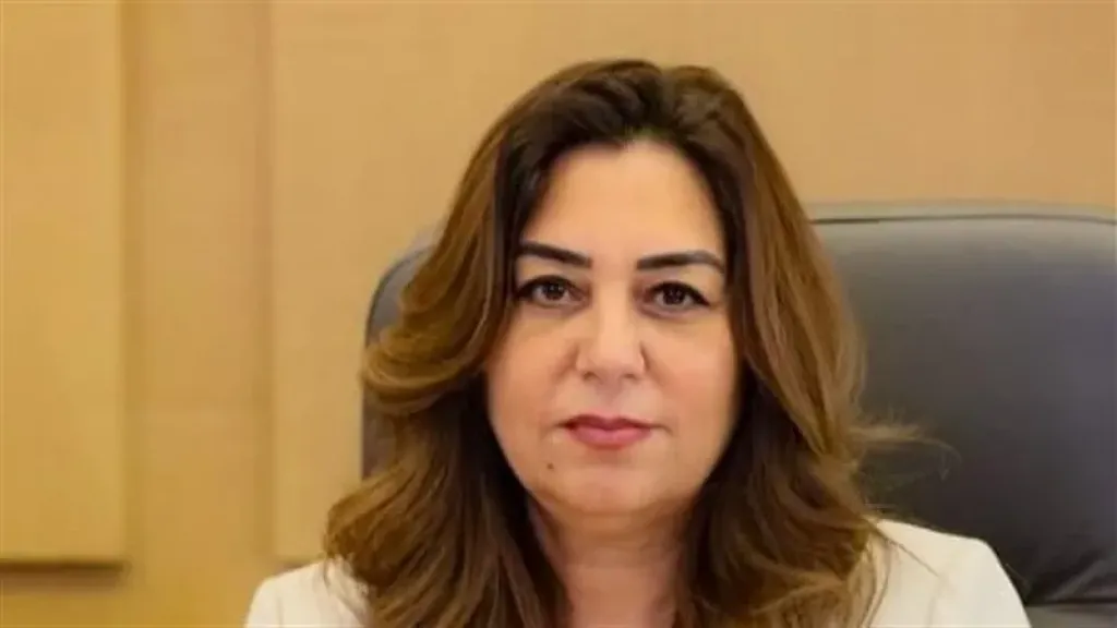 وزيرة البيئة: تحويل 754 أتوبيسًا للعمل بالكهرباء دعمًا للنقل الأخضر