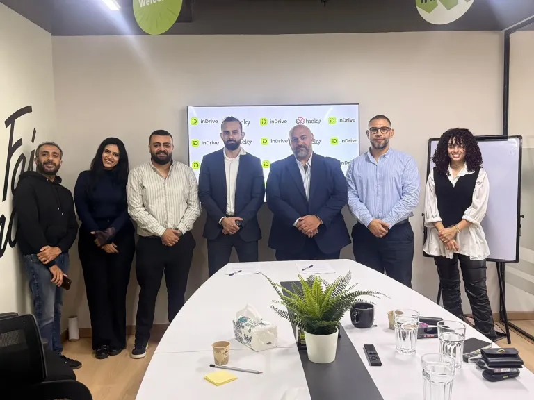 شراكة إستراتيجية بين ”إندرايف” و”لاكي” لتعزيز العوائد والمزايا المالية لـ سائقيها المتميزين