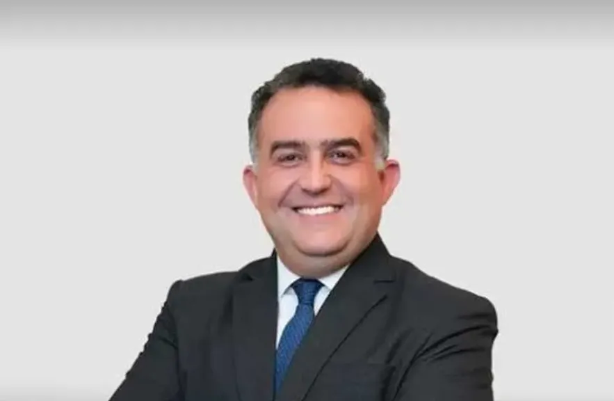 رئيس الوزراء يصدر قرار بتعيين عمر صادق رئيسا لمجلس إدارة البورصة المصرية