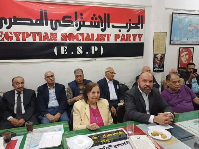 سفير كوبا يشارك في ندوة نقاشية للأحزاب اليسارية بمصر