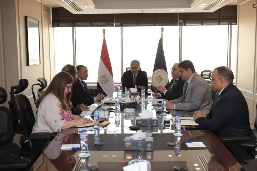 وزير السياحة والآثار يبحث سبل تطوير منظومة العمل في مجال الغوص والأنشطة البحرية في مصر ومراجعة وتحديث الضوابط المنظمة بما يواكب المعايير الدولية
