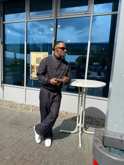 حد يجيب الولاعة عشان نولع أوروبا.. محمد رمضان يشعل حماس جمهوره علي طريقته الخاصة