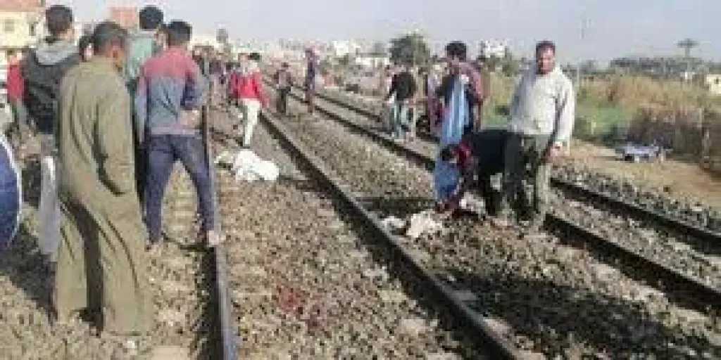 مأساة على قضبان القطار.. مصرع طفل “بائع عسلية” أسفل عجلات قطار بالشوبك