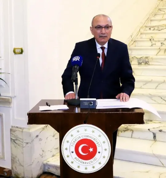 في احتفالية بسفارة تركيا بالقاهرة ..تدشين كتاب الصدر الأعظم العثماني ”كامل باشا القبرصي ” بعنوان   ”التاريخ السياسي للدولة العلية العثمانية”