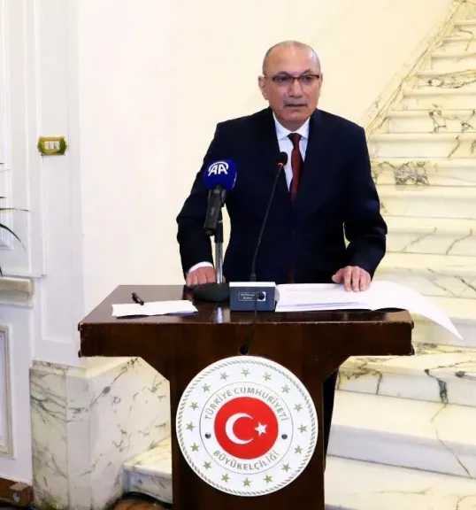 في احتفالية بسفارة تركيا بالقاهرة ..تدشين كتاب الصدر الأعظم العثماني ”كامل باشا القبرصي ” بعنوان   ”التاريخ السياسي للدولة العلية العثمانية”