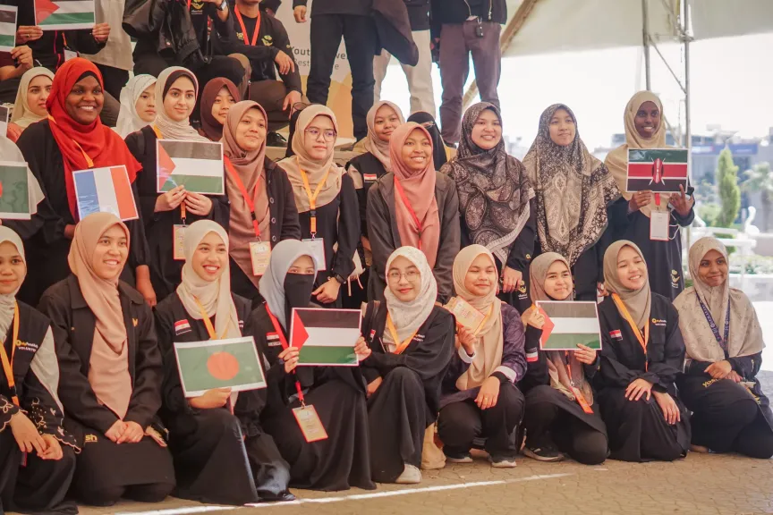 طلاب جامعة الأزهر الوافدبن من أكثر من 22 دولة يشاركون في دعم 1000 طفل