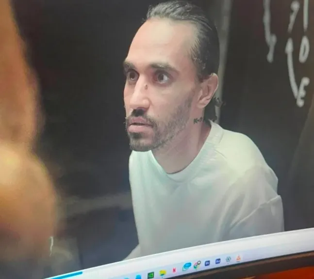 فيلم Human Error.. تجربة سينمائية فريدة من إنتاج الجامعة البريطانية حول هيمنة الذكاء الاصطناعي من بطولة خالد حميدة