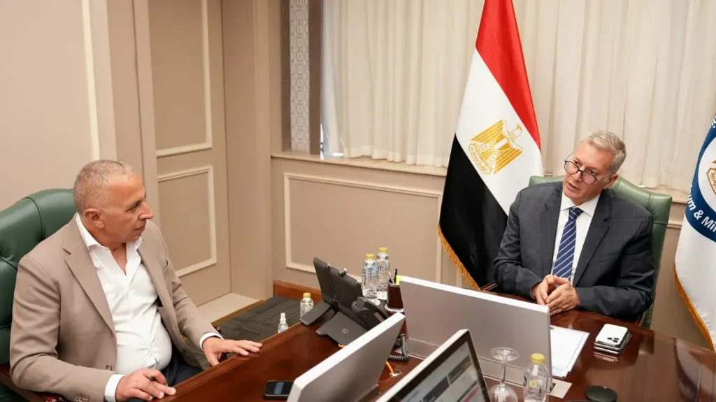 وزير البترول يدفع بتسريع مجمع الفوسفات بالسخنة بالشراكة مع «السويدي إلكتريك» لتعظيم القيمة المضافة وزيادة الاستثمارات