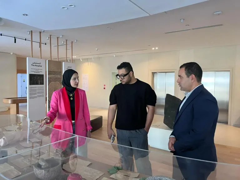 السيناريست محمد سيد بشير يدعم مستشفى الناس ويزور أروقتها