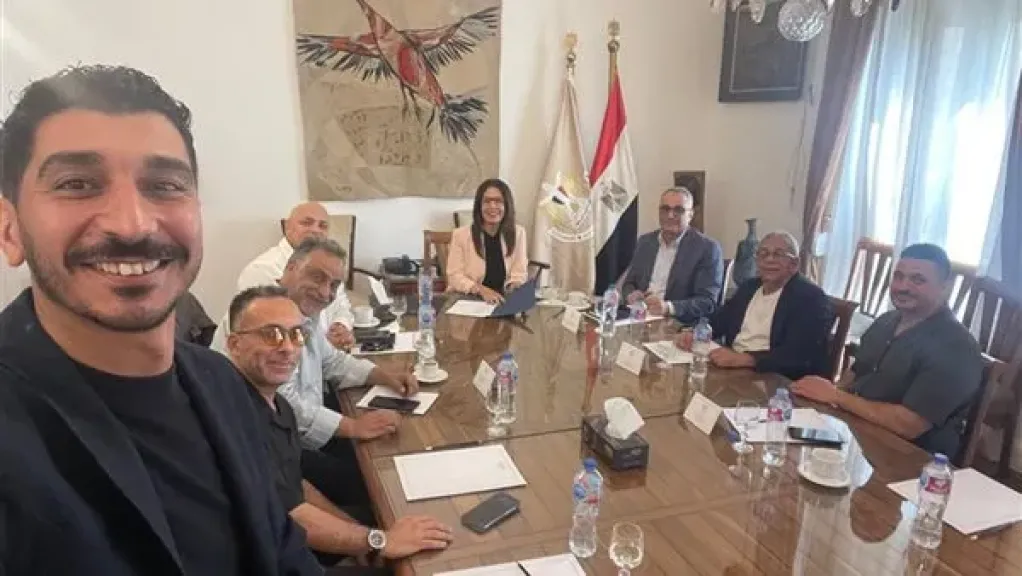 وزيرة الثقافة تبحث مع صناع السينما سبل تطوير الصناعة وتعزيز تنافسيتها