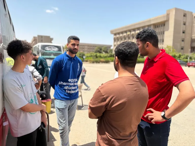 طلاب صيدلة الأزهر بأسيوط يطلقون حملة للتبرع بالدم تحت شعار «أنا متبرع دائم»