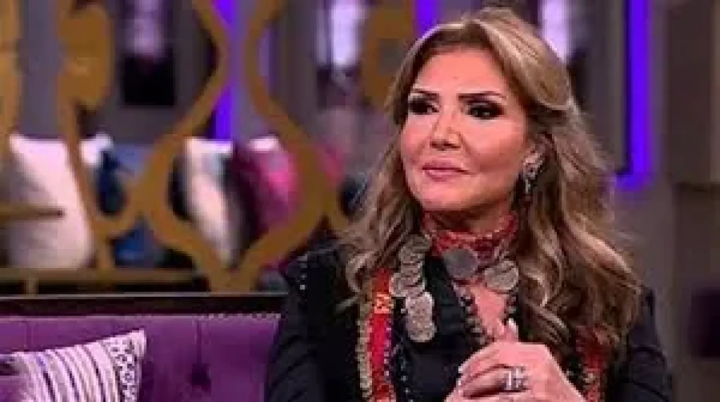 بسبب أزمة هاني شاكر.. نادية مصطفى تفضح تناقضات رئيس الجالية المصرية في فرنسا