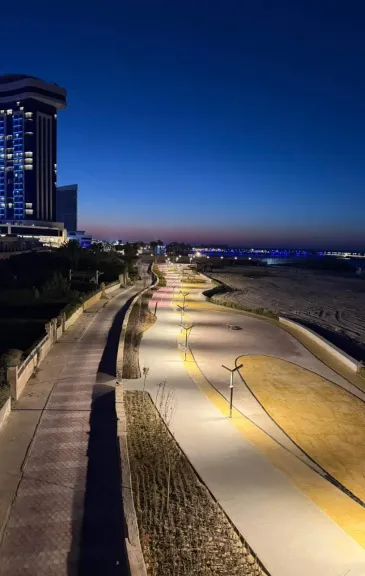 ممشى ساحلي بطول 2.7 كم يربط مارينا 7 بمارينا 5