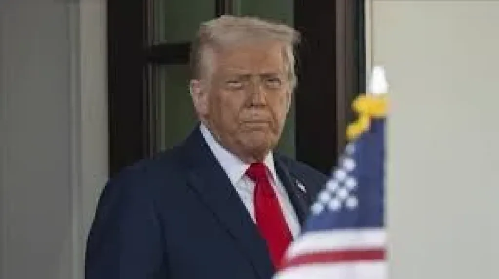 الرئيس الأمريكي دونالد ترامب.