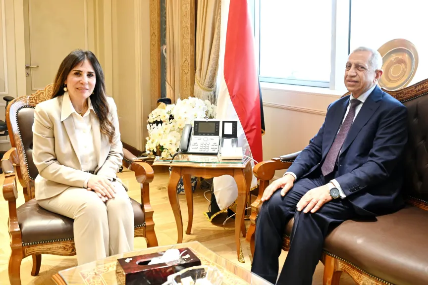 وزيرة الاسكان 