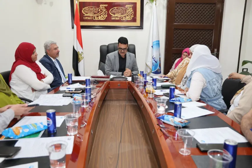 اجتماع موسع لمياه القليوبية.. ملفات ساخنة على الطاولة واستعدادات قوية للصيف