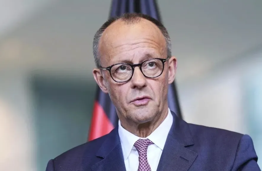 المستشار الالماني : أوكرانيا قد تضطر إلى تقديم تنازلات إقليمية مقابل السلام والانضمام إلى الاتحاد الأوروبي