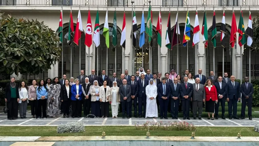 الجامعة العربية تطلق دورة تدريبية متخصصة حول ”الذكاء الاصطناعي في الإدارة وصنع القرار” بالتعاون مع الأكاديمية العربية للعلوم والتكنولوجيا والنقل البحري