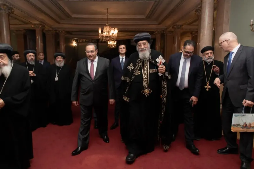 البابا تواضروس الثاني يزور القنصلية المصرية وكنيسة مارمرقس بإسطنبول