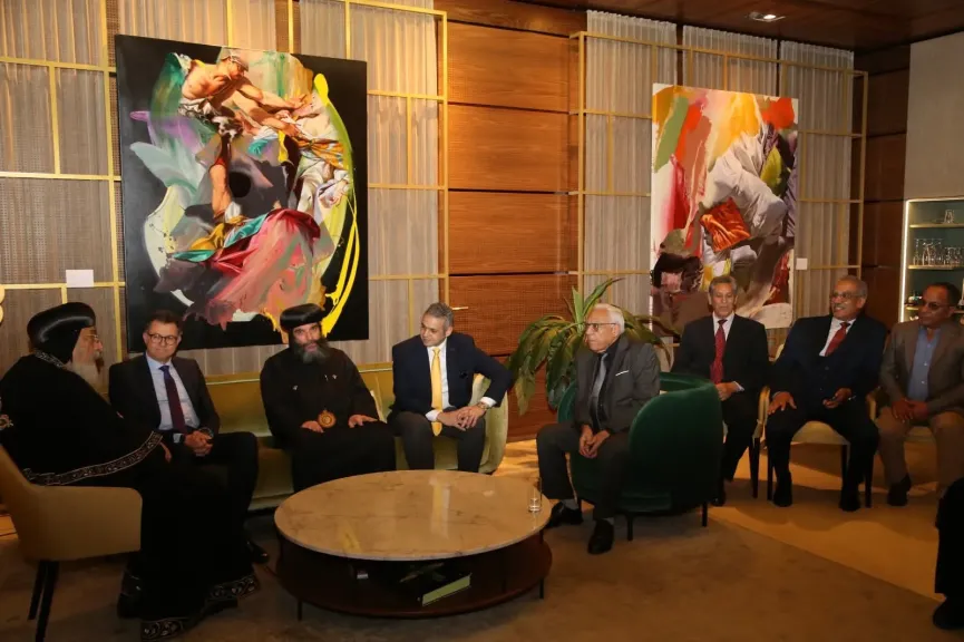 البابا تواضروس الثاني يصل إلى النمسا.. والسفير المصري يستقبله