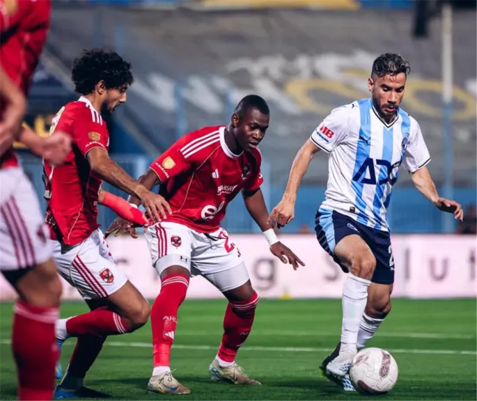 الأهلي يفرض عقوبات صارمة على لاعبيه بعد ثلاثية بيراميدز