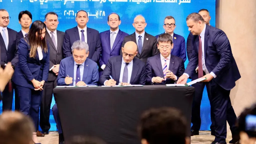 وزراء التعليم والمالية والاستثمار والتخطيط ورئيس الهيئة العامة للرقابة المالية ورئيس البورصة يشهدون انطلاق منهج الثقافة المالية للصف الثاني الثانوي من داخل البورصة