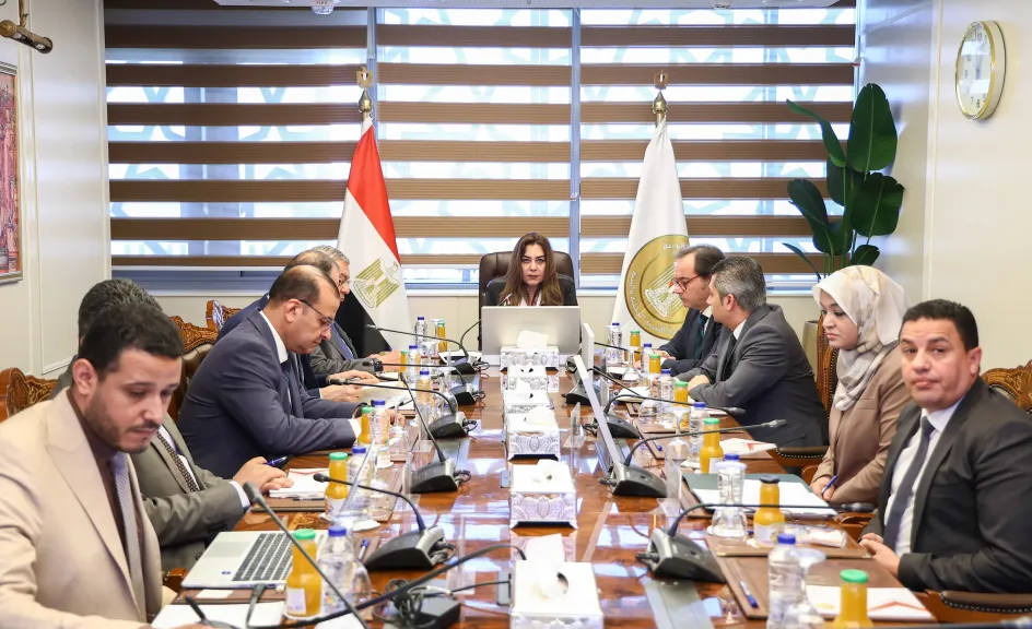 الحكومة تسرع تطوير الإدارة المحلية.. وخطة جديدة لمواجهة تحديات المناخ والخدمات