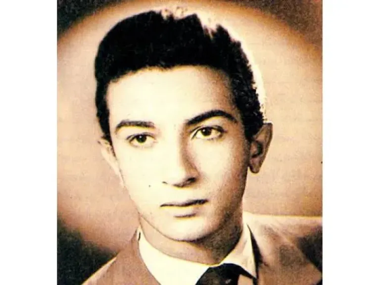 بالذكرى ال80 لميلاد” فيلسوف الفن نور الشريف”  7 من أعماله بقائمة الأفضل.. ومحطات هامة جمعته بأديب نوبل