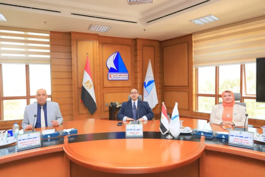 دعم البحث العلمي وتعزيز خدمة المجتمع أبرز مخرجات مجلس جامعة كفر الشيخ في اجتماعه الدوري