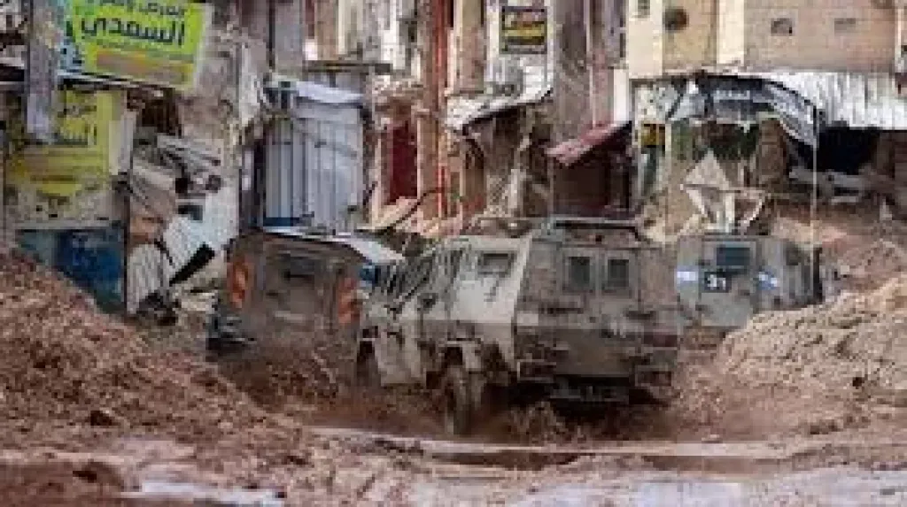 الضفة الغربية على صفيح ساخن: هل تقترب نهاية حل الدولتين؟