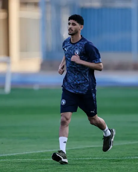 لاعب بيراميدز يواصل التأهيلي عقب الإصابة أمام الزمالك