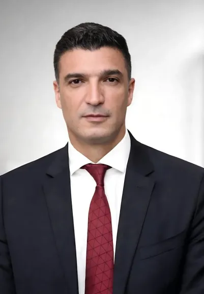 وزير الصناعة يصدر قرارًا بمد وتحديث حزمة تيسيرات لدعم المصانع المتعثرة والتصرف في الأراضي