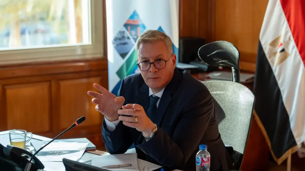 بالأسماء.. وزير البترول يعتمد حركة تغييرات لقيادات الأمن في 6 شركات كبرى بالقطاع