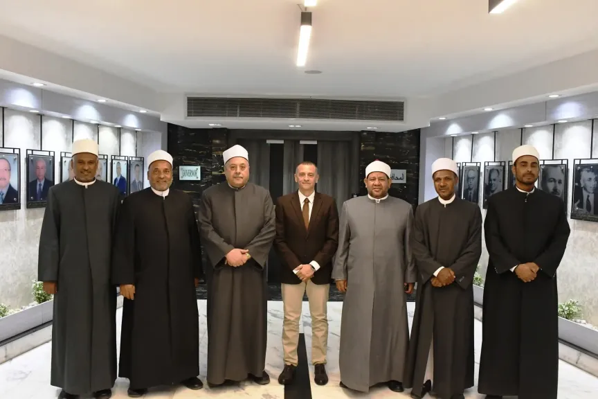 في أولى جولاته… الشيخ أيمن عبدالغني يلتقي محافظ أسوان