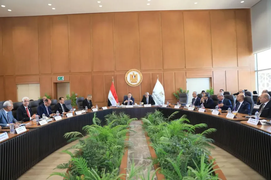 رئيس جامعة المنوفية يشارك في اجتماع المجلس الأعلى للجامعات بالعاصمة الإدارية