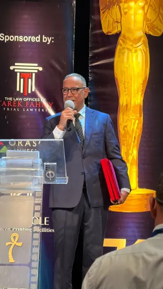 تكريم اعضاء لجنة تحكيم مهرجان الكاثوليكي في حفل الختام