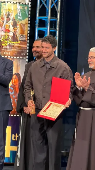 أحمد مالك يحصد جائزة أفضل ممثل في الكاثوليكي عن فيلم «6 أيام»